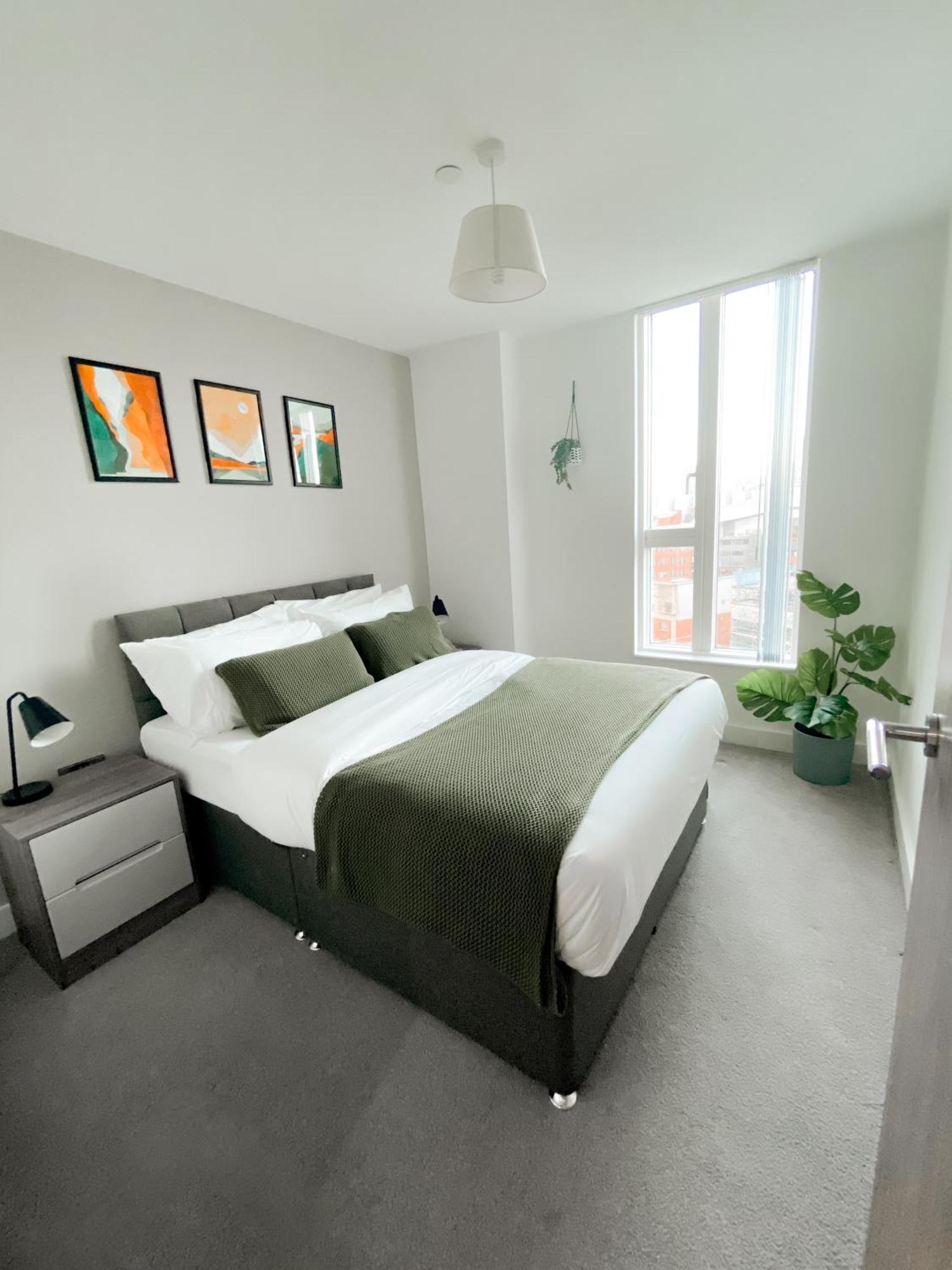 The Panda - Modern 2 Bedroom Apt In Manchester City Centre Dış mekan fotoğraf